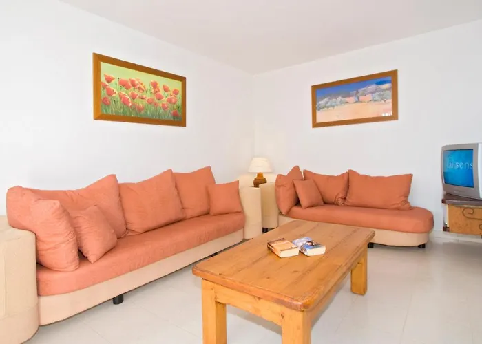 4 Bedroom Villa Saturn With Private Heated Pool