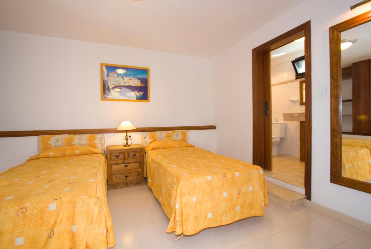 4 Bedroom Saturn With Private Heated Pool * Puerto del Carmen (Lanzarote)